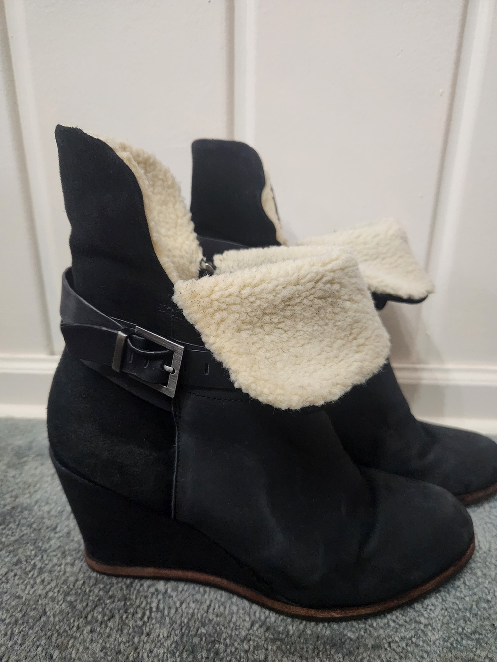 Nicole "Yasmina" Womens Size 10 Wedge Black Ankle Boots